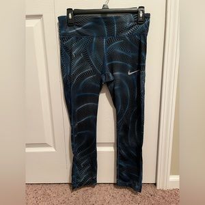 Nike Dri Fit Crop Leggings | Black & Blue | Size M‎